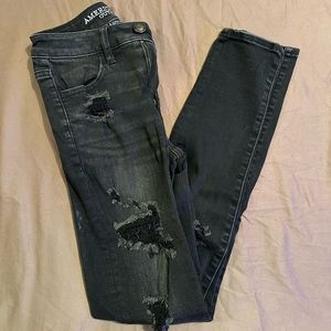 AMERICAN EAGLE Size 00 black distressed jegging jeans